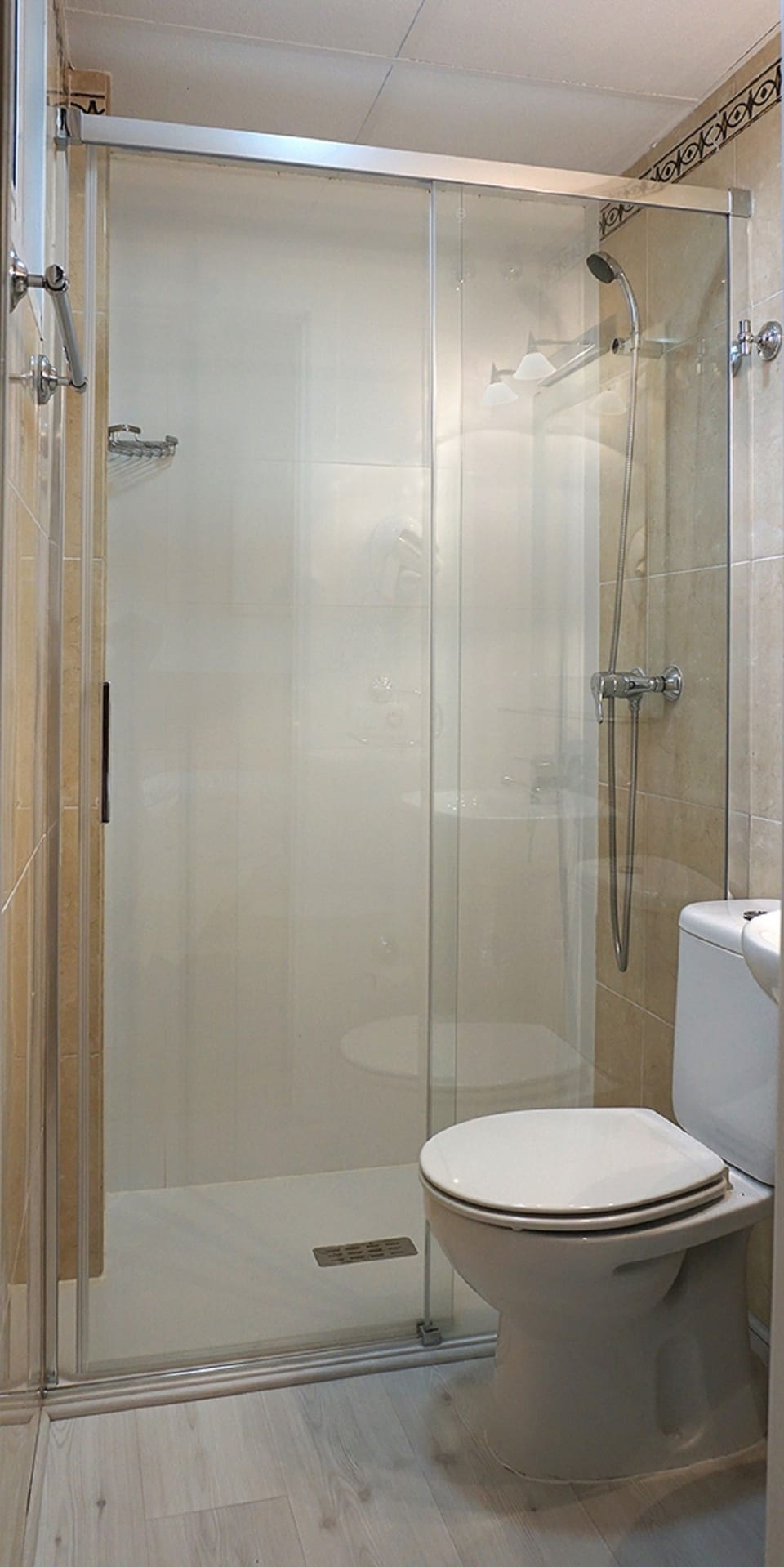 Double or Twin Room | Select Comfort beds, rollaway beds (surcharge), WiFi (free)