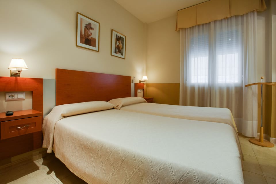 Double or Twin Room | Select Comfort beds, rollaway beds (surcharge), WiFi (free)