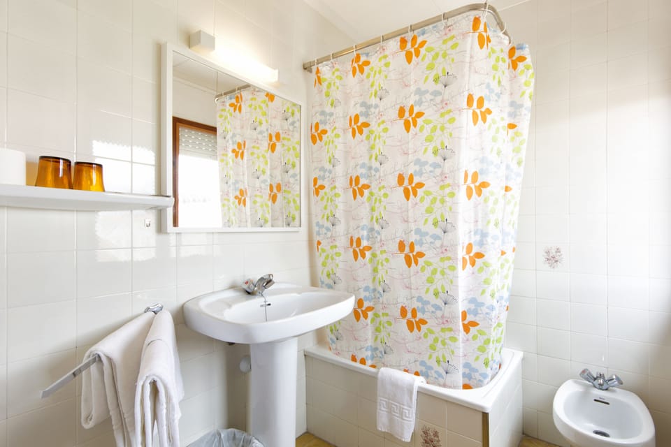 Free toiletries, towels