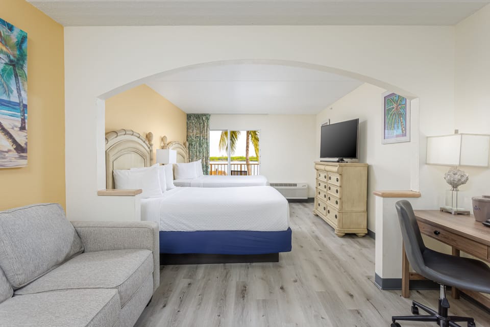 Suite (Water View) | Premium bedding, in-room safe, individually furnished, desk