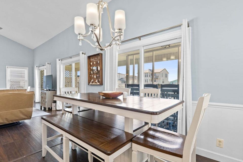 Lower Level Dining Area