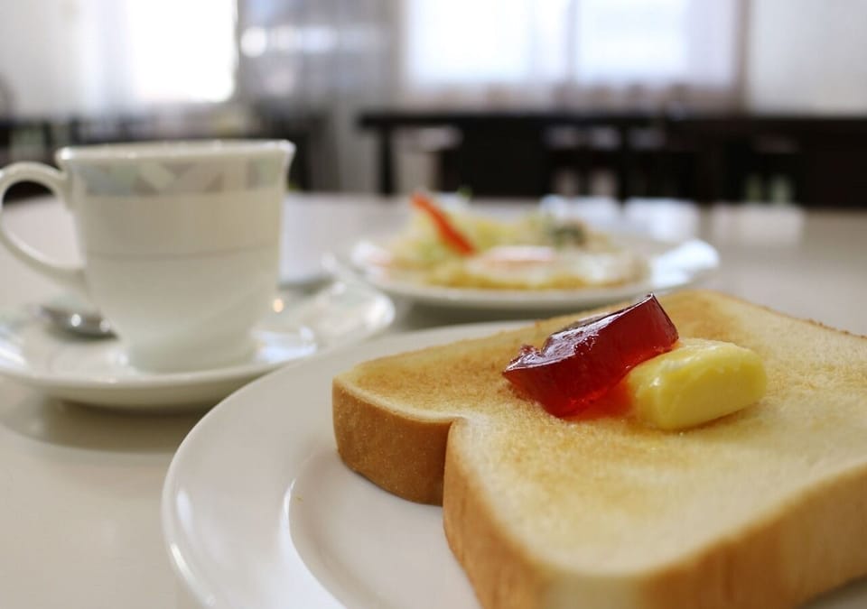 Light breakfast image