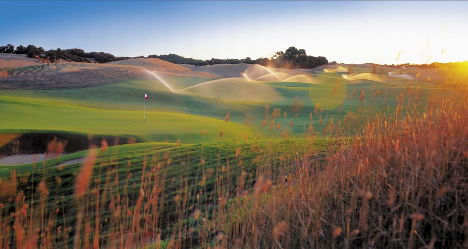 Peppers Moonah Links Resort Hotel in Fingal