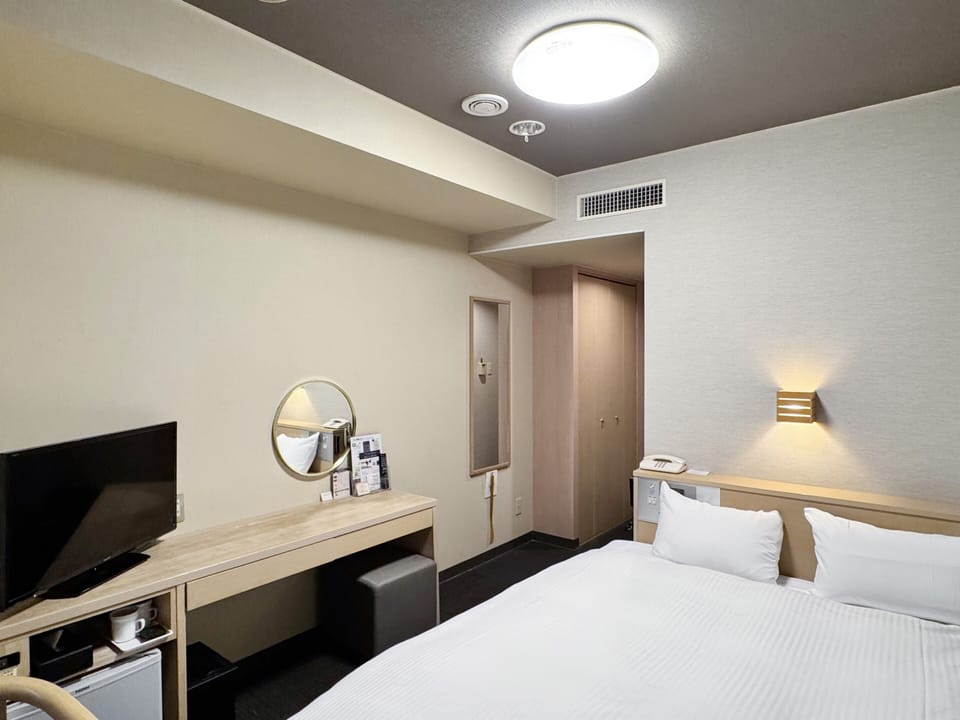 Desk, free WiFi, bed sheets