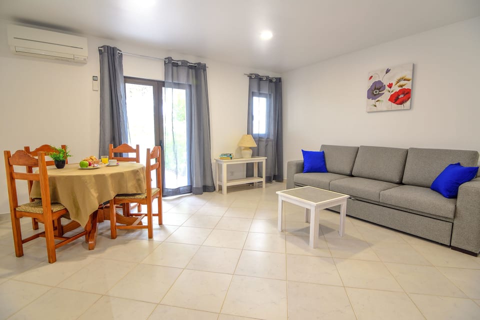 Apartamentos Vale de Carros by Umbral Hotel in Olhos de Água