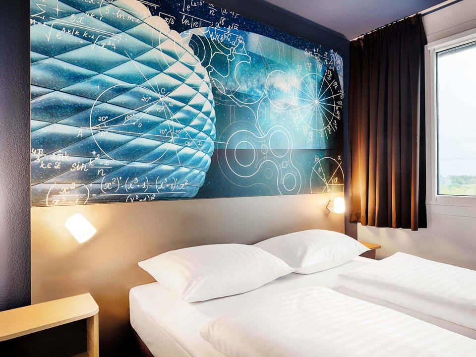 Double Room | Premium bedding, soundproofing, bed sheets