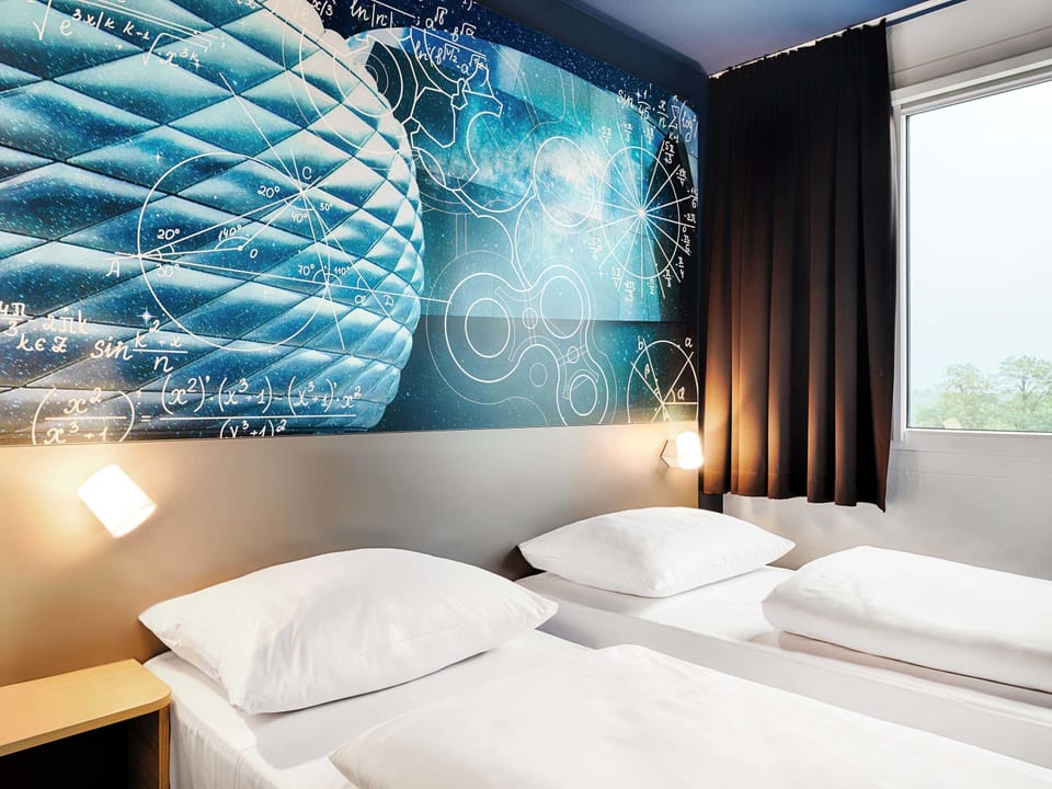 Twin Room | Premium bedding, soundproofing, bed sheets