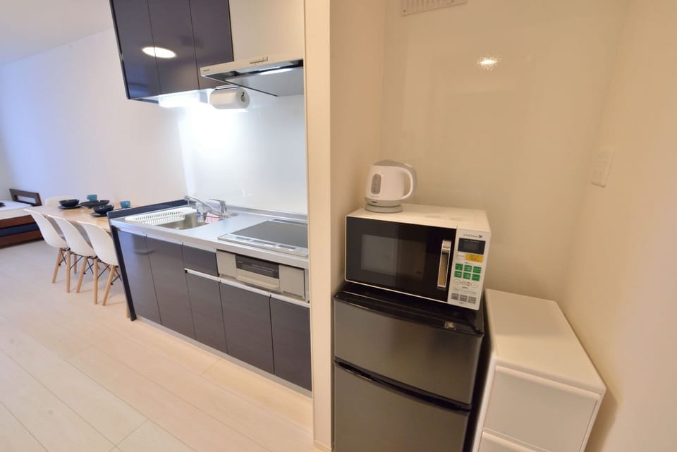 Microwave & Refrigerator