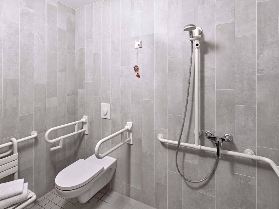 Shower, towels, soap, shampoo