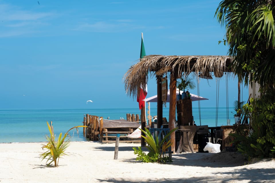 Hotel Boutique La Puerta Azul Beachfront - Adults Only Hotel in Holbox