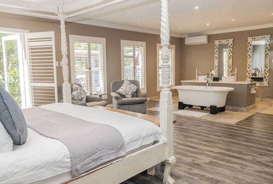 Luxury Double Room | Premium bedding, minibar, in-room safe, individually decorated