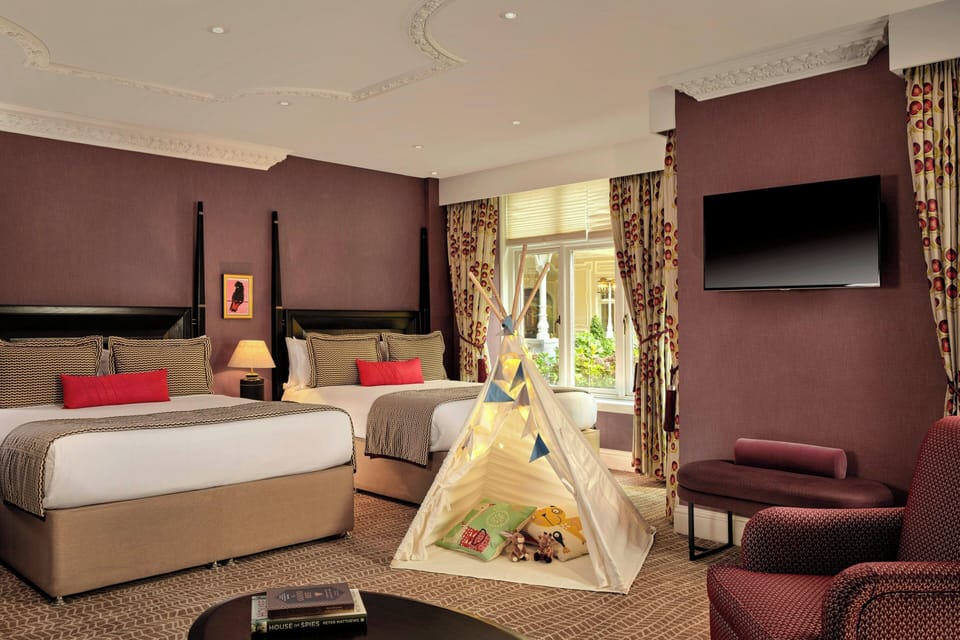 Minibar, in-room safe, desk, iron/ironing board