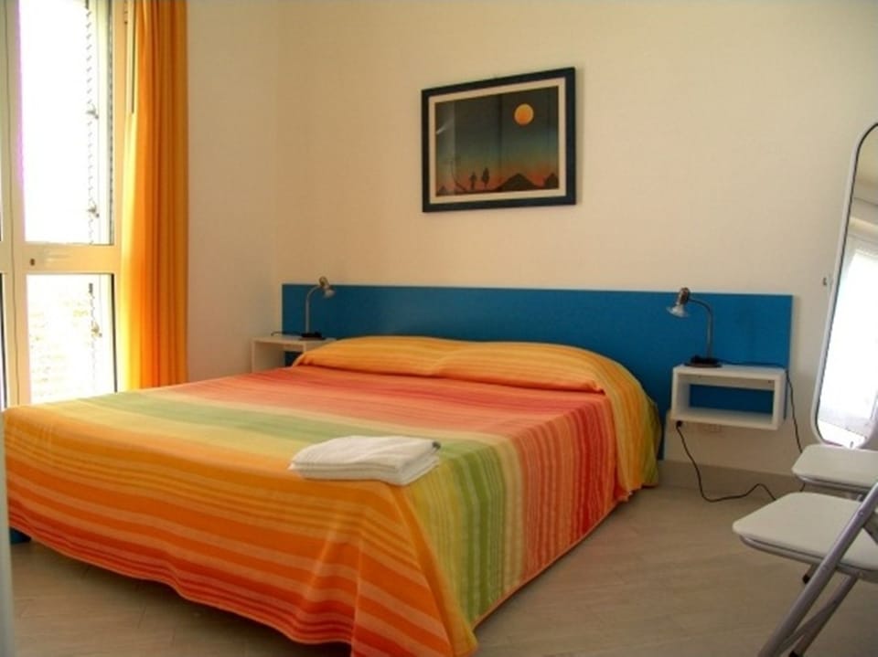 Apartment with Terrace Pax 4 | Cribs/infant beds, free WiFi
