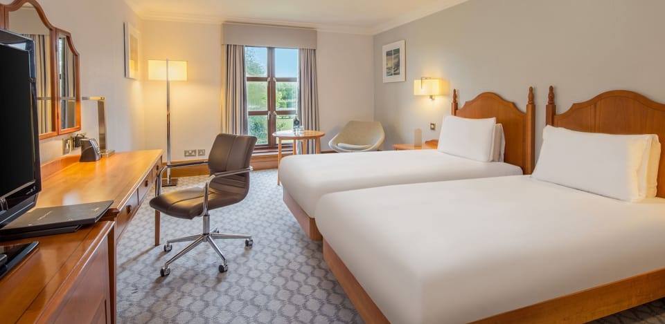 Premium bedding, in-room safe, desk, laptop workspace