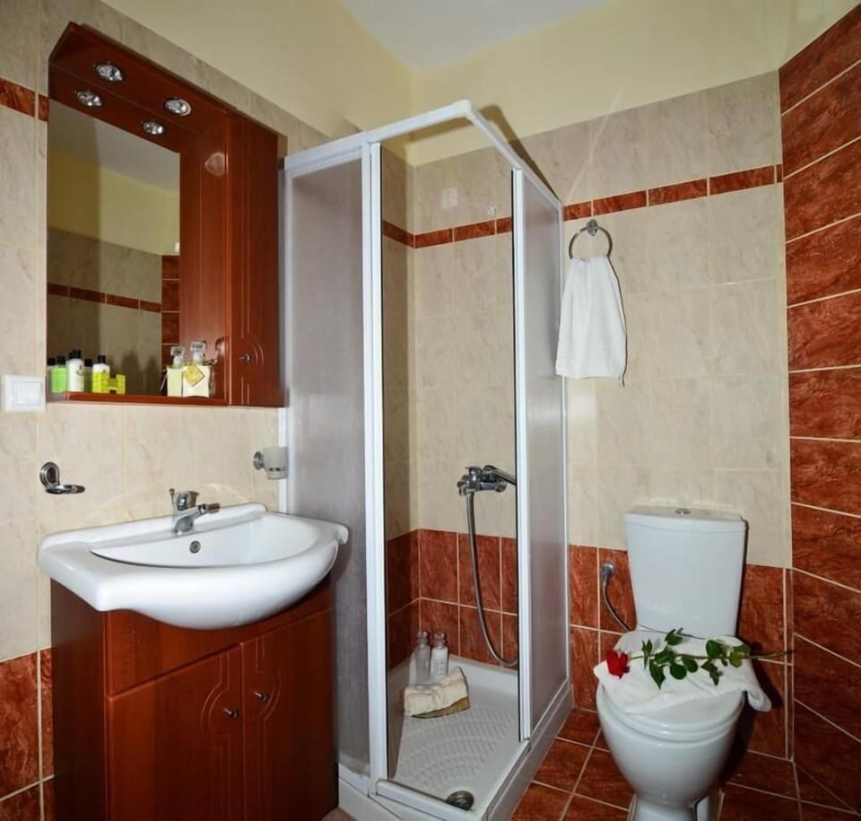 In-room safe, desk, soundproofing, iron/ironing board