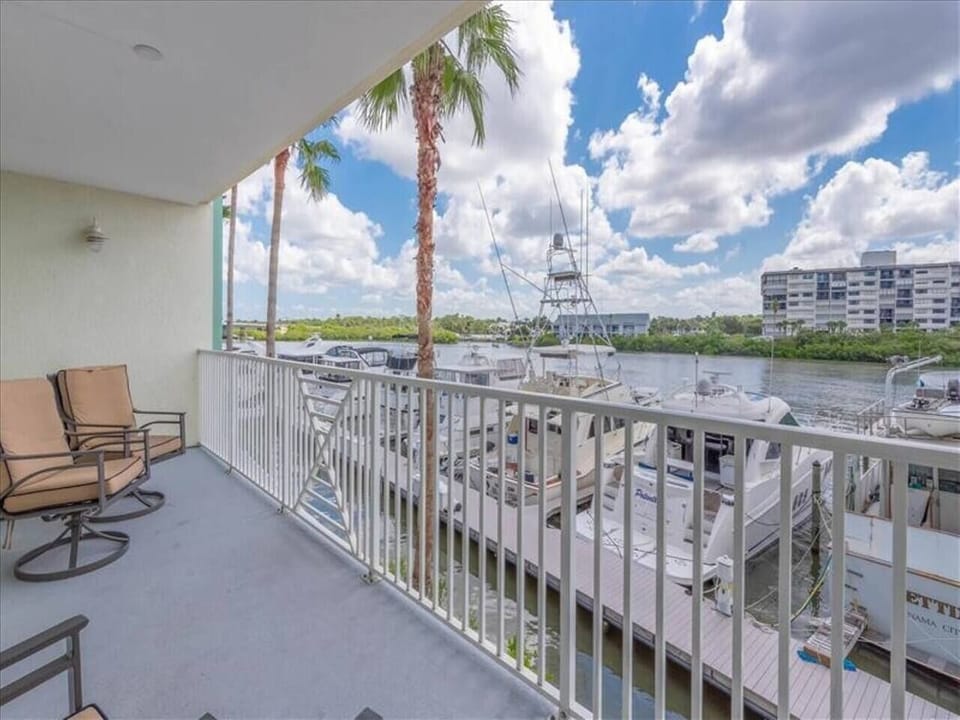 View from back balcony - overlooks the Intracoastal