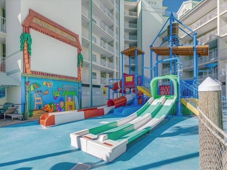 Kiddie section of water park 4 DAILY water park passes are included with every reservation and up to 6 additional passes can be purchased at a  discount.