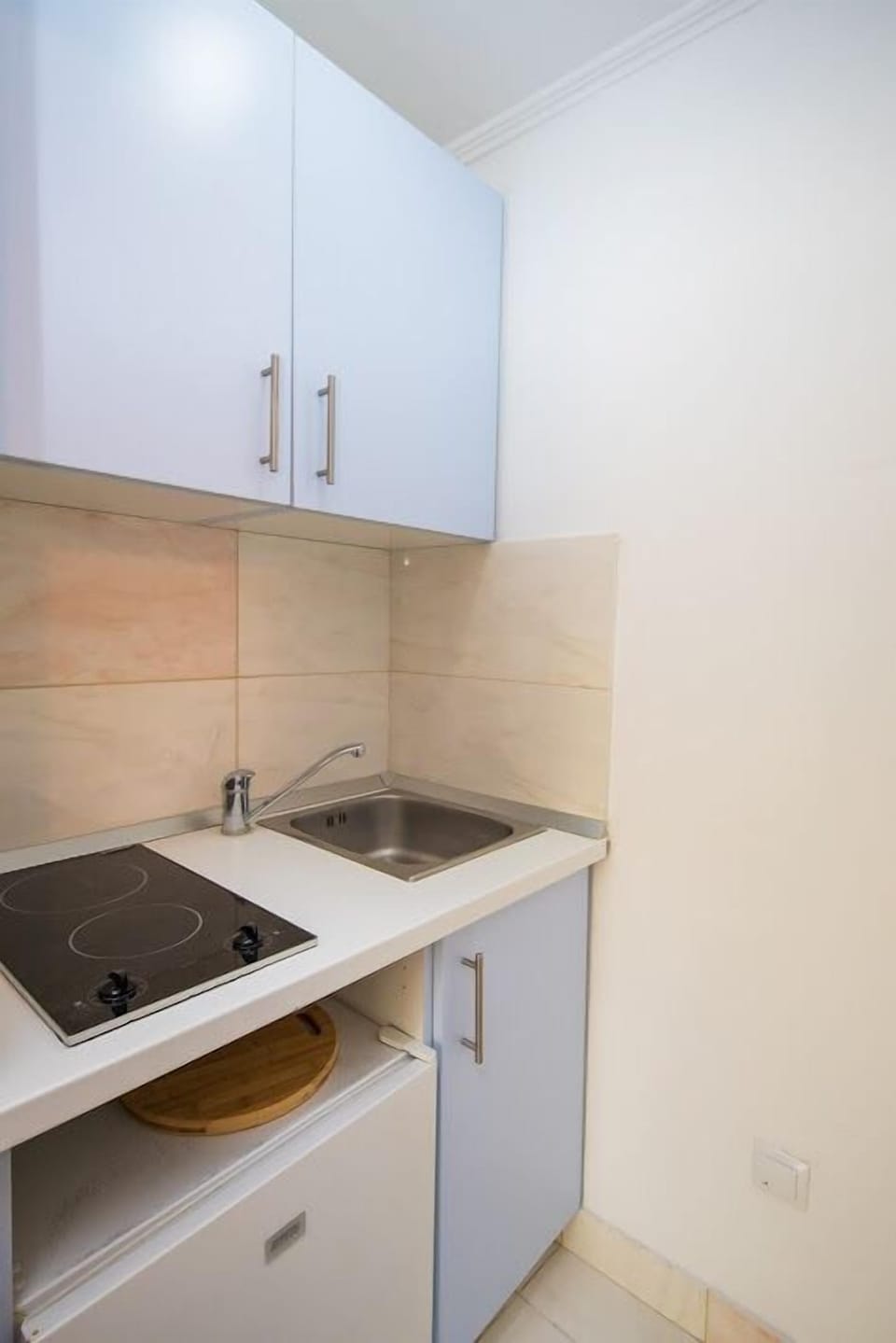 Apartment, 1 Bedroom, Balcony, Sea View | Private kitchenette | Electric kettle