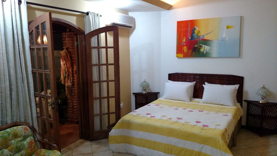 Triple Room | Pillowtop beds, minibar, laptop workspace, blackout drapes