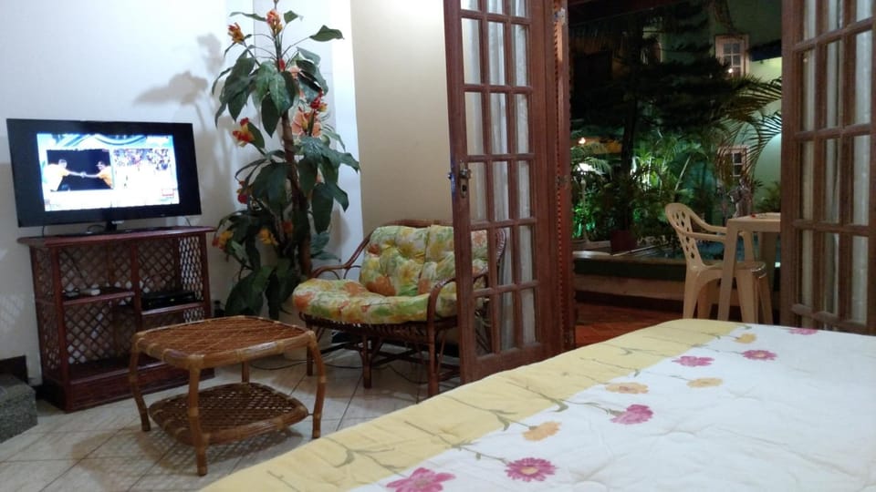 Pillowtop beds, minibar, laptop workspace, blackout drapes