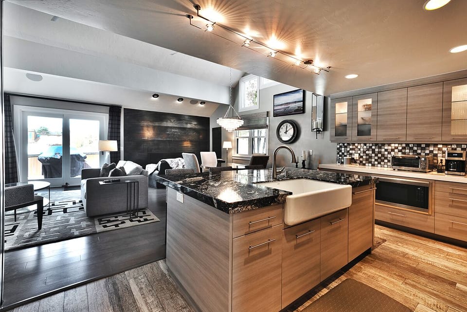 farm house sink in gourmet kitchen