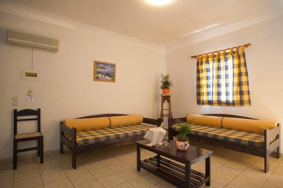 Basic Condo | In-room safe, individually decorated, blackout drapes, soundproofing