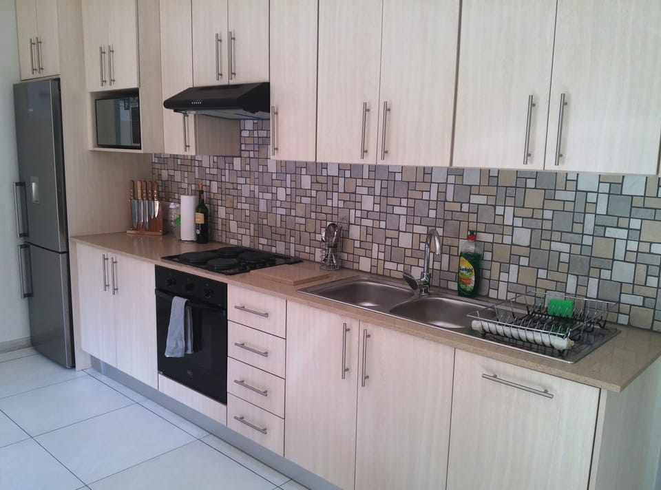 Fountain Apartment, 1 Bedroom | Private kitchen | Fridge, electric kettle, freezer