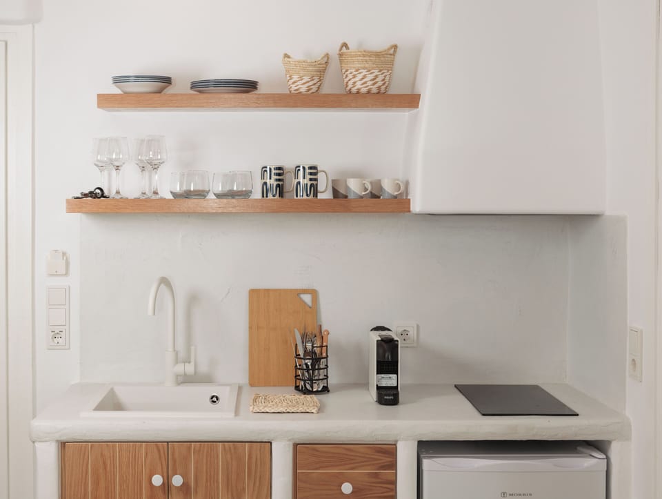 Living Suite | Premium bedding, pillowtop beds, soundproofing, free cribs/infant beds