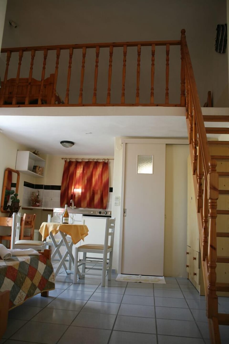 Duplex | Private kitchenette | Mini-fridge, stovetop, electric kettle, cookware/dishes/utensils