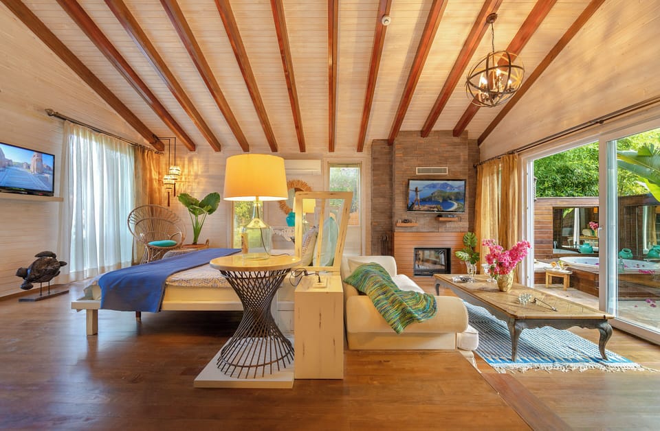 Deluxe Bungalow | 1 bedroom, minibar, in-room safe, free cribs/infant beds