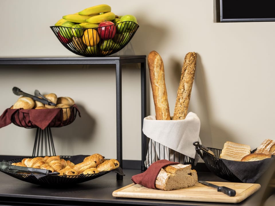 Daily buffet breakfast (EUR 15 per person)