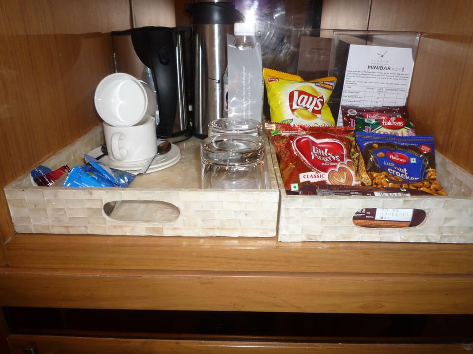 Superior Room, 1 Bedroom, Non Smoking, City View | Minibar