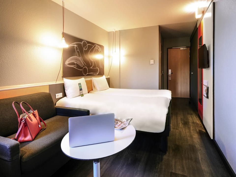 Superior Room, 1 Double Bed with Sofa bed | 1 bedroom, premium bedding, desk, laptop workspace