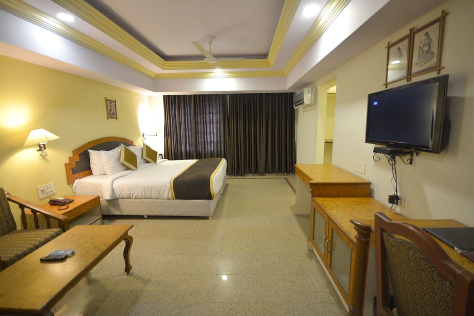 Superior Double or Twin Room, 1 Bedroom | In-room safe, iron/ironing board (on request), WiFi (free)
