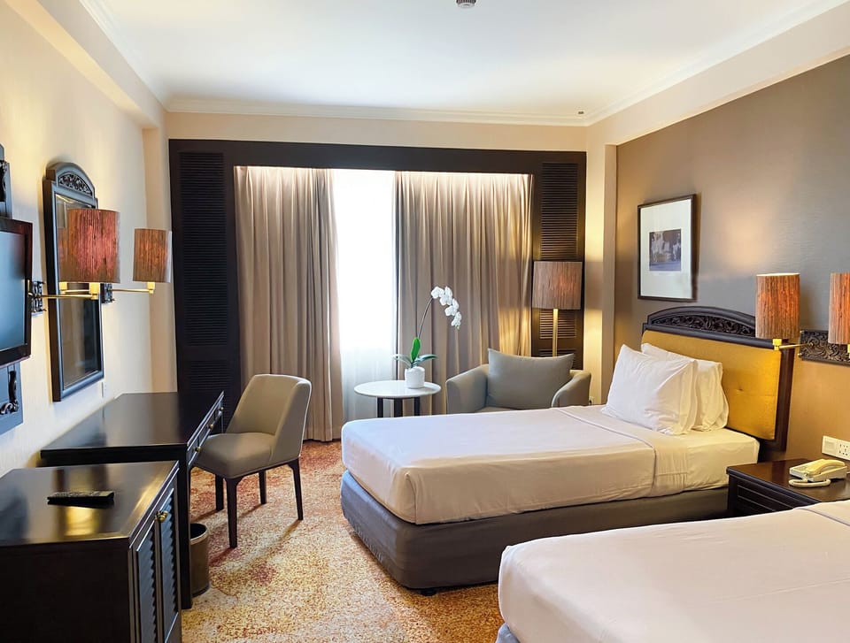 Premium bedding, minibar, soundproofing, iron/ironing board