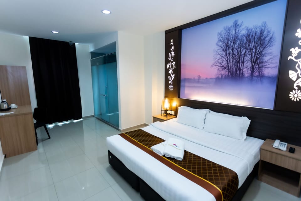 Deluxe Room | Premium bedding, desk, blackout drapes, iron/ironing board (on request)
