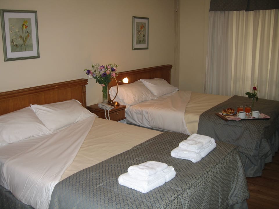 Executive Suite | 1 bedroom, premium bedding, minibar, in-room safe