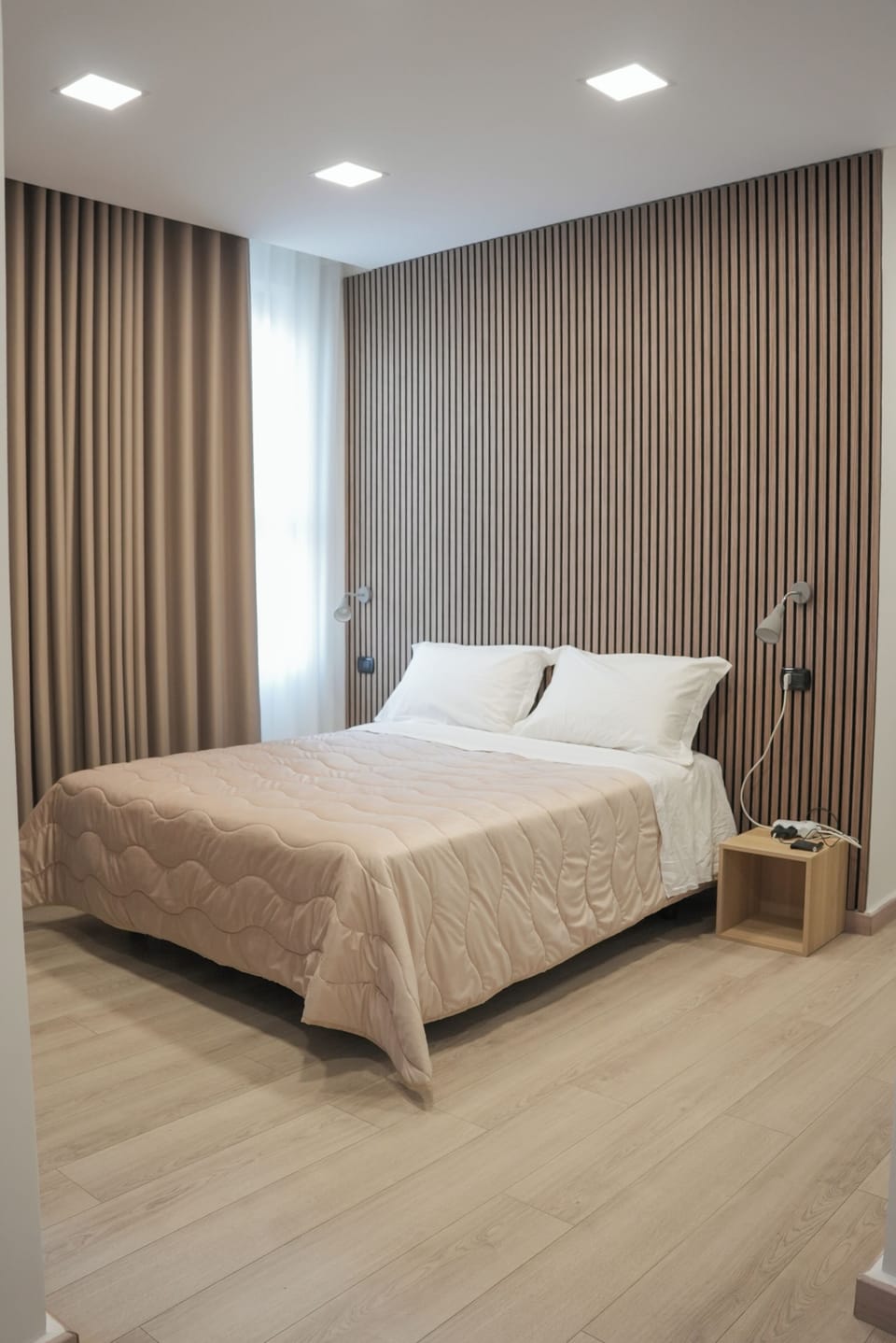 In-room safe, free WiFi, bed sheets
