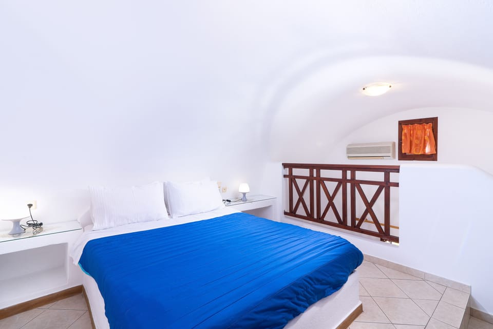 Duplex, Partial Sea View | Desk, soundproofing, free WiFi, bed sheets