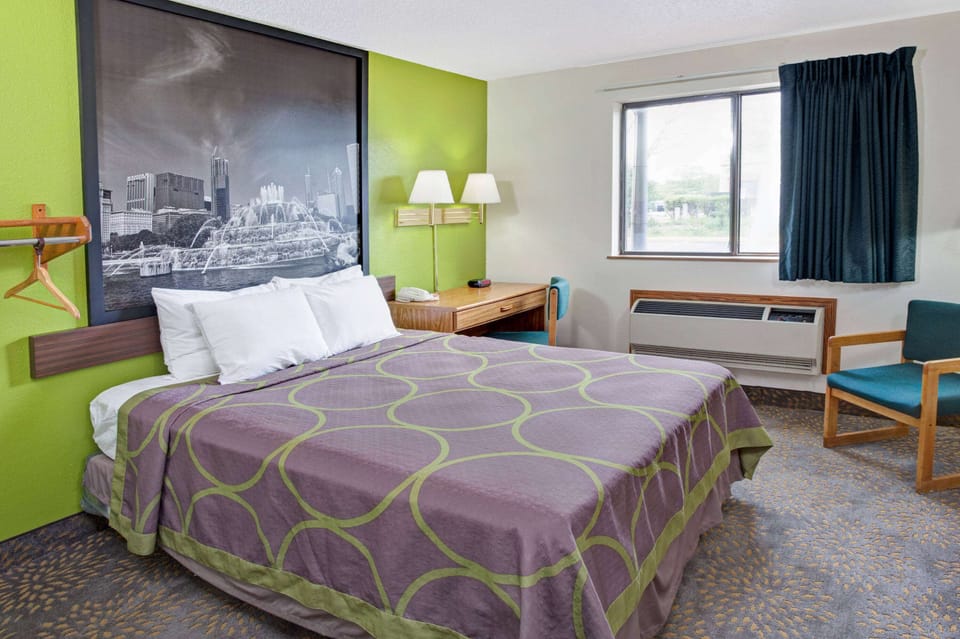 Desk, iron/ironing board, rollaway beds, free WiFi