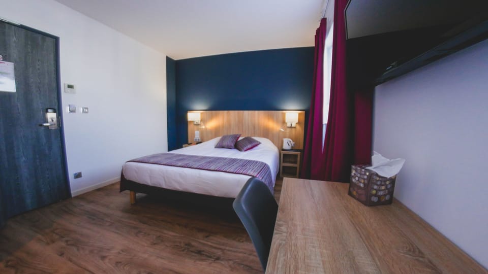 Comfort Double Room | Premium bedding, Select Comfort beds, individually furnished, desk