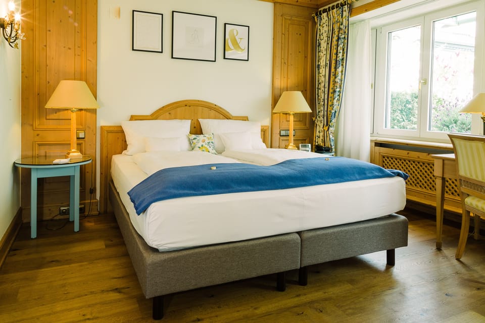Deluxe Double Room | Hypo-allergenic bedding available, minibar, in-room safe, desk