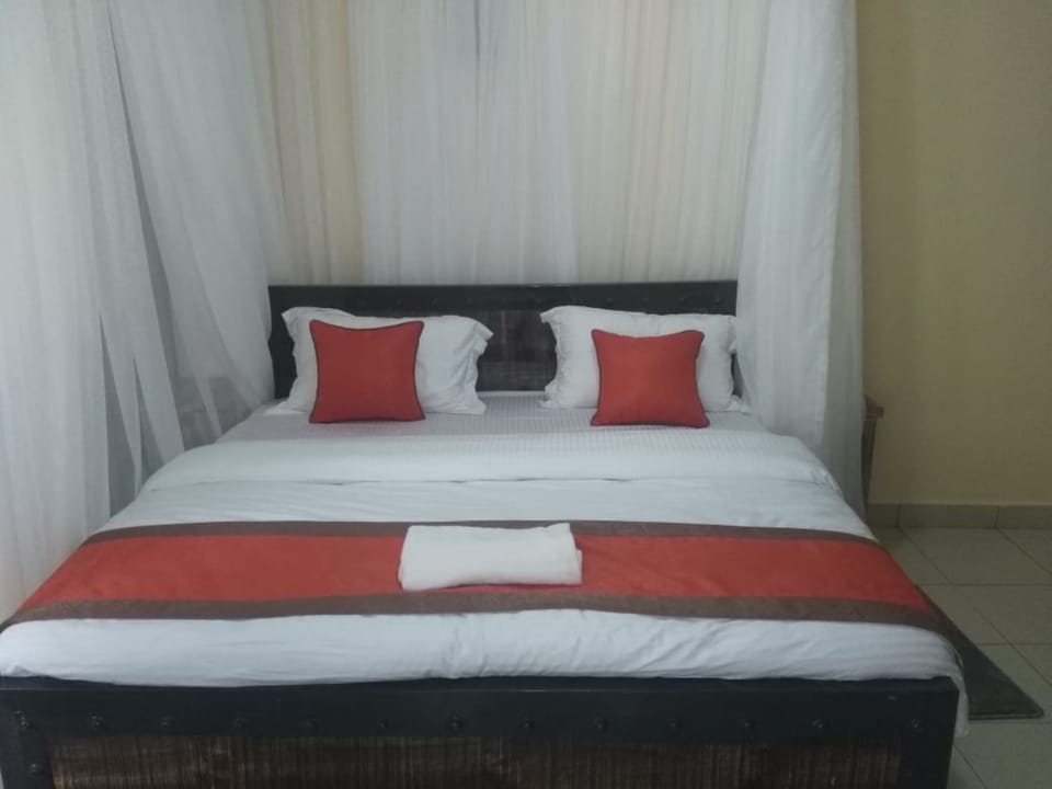 Standard Single Room | Desk, free WiFi, bed sheets