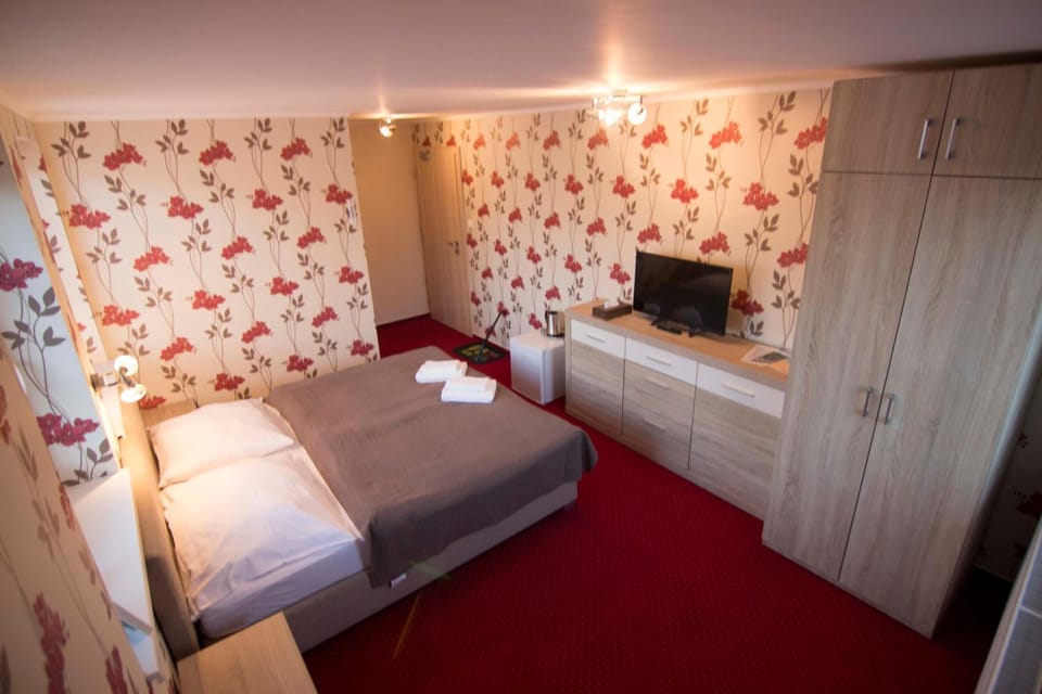 Premium bedding, down comforters, soundproofing, iron/ironing board