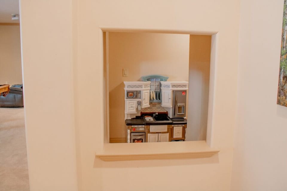 Additional view of childrens play area 