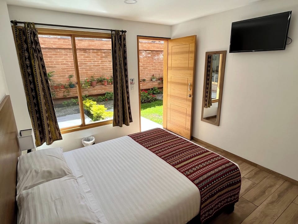 Basic Single Room, 1 Twin Bed, Private Bathroom | Desk, laptop workspace, WiFi (free), bed sheets
