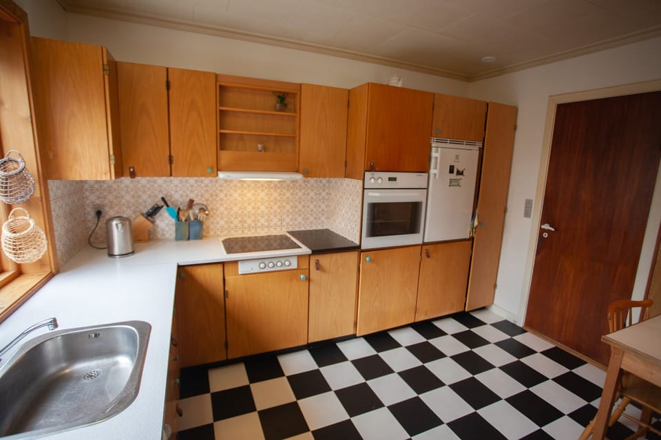 Villa, 5 Bedrooms | Private kitchen | Coffee/tea maker, fridge, oven, stovetop