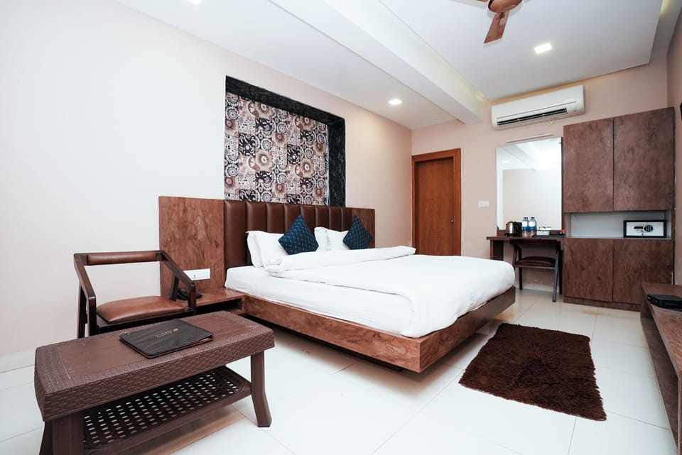 Deluxe Room | Desk, soundproofing, free WiFi, bed sheets