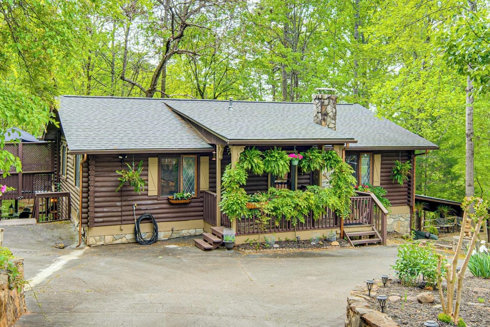 Home Exterior | Near Asheville Attractions
