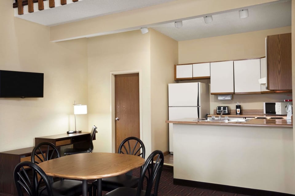 Efficiency, Loft, 1 King Bed, Non Smoking | Desk, iron/ironing board, free cribs/infant beds, free rollaway beds